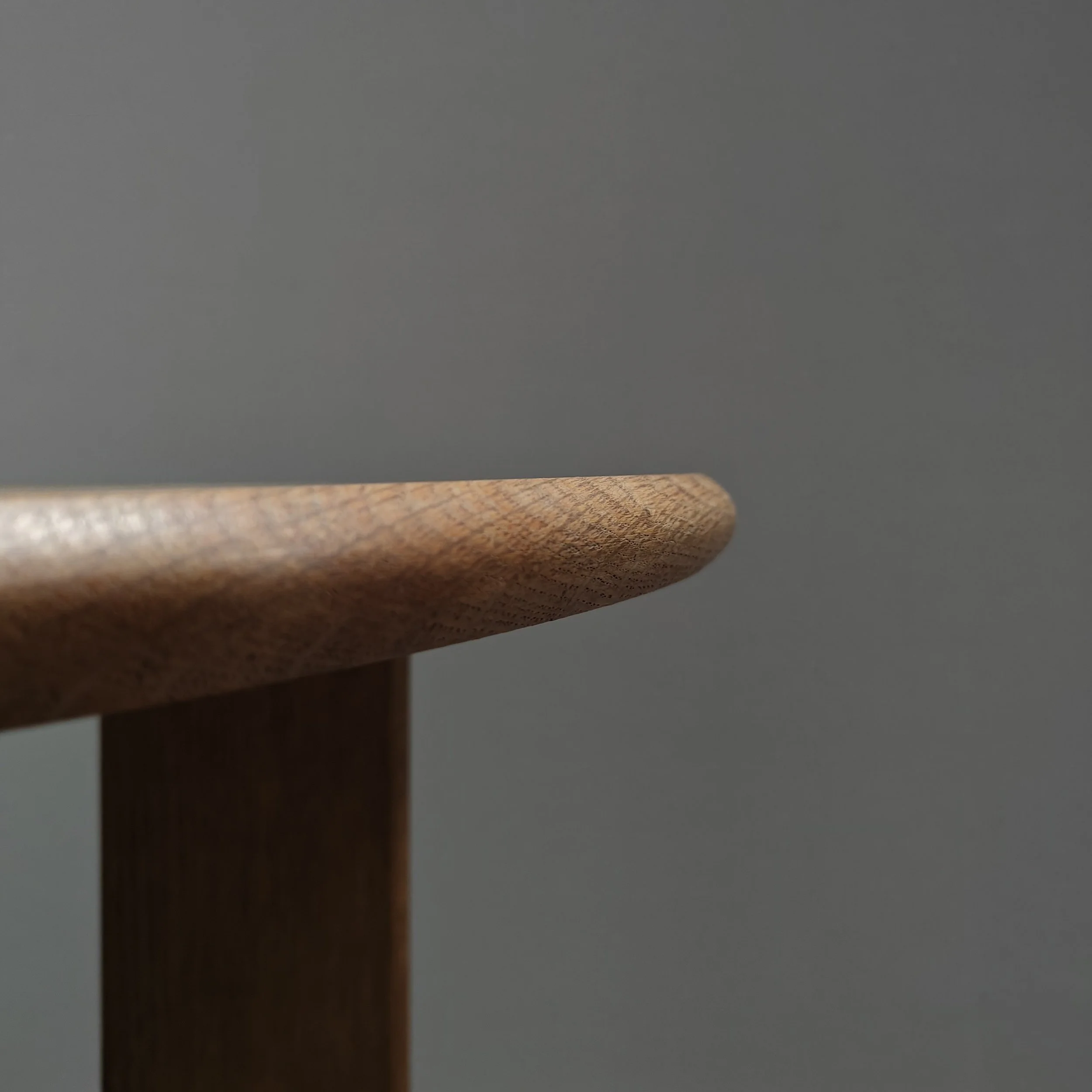 Round Haagse school sidetable 7.jpg