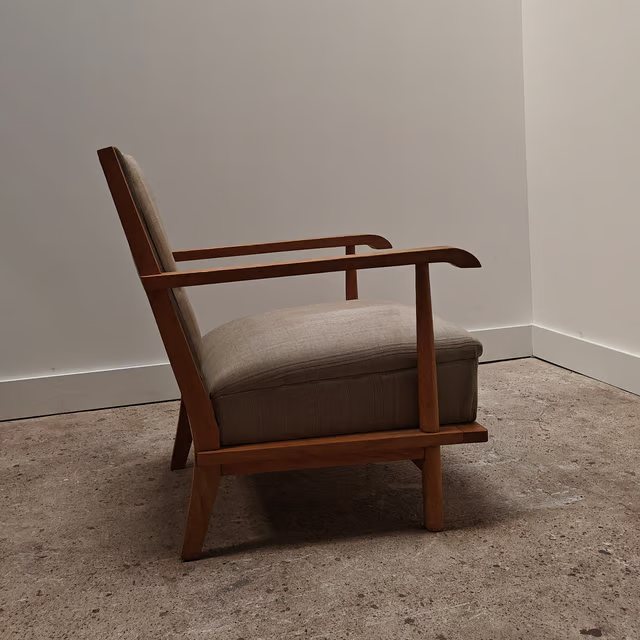 1940s blond armchair 5.png