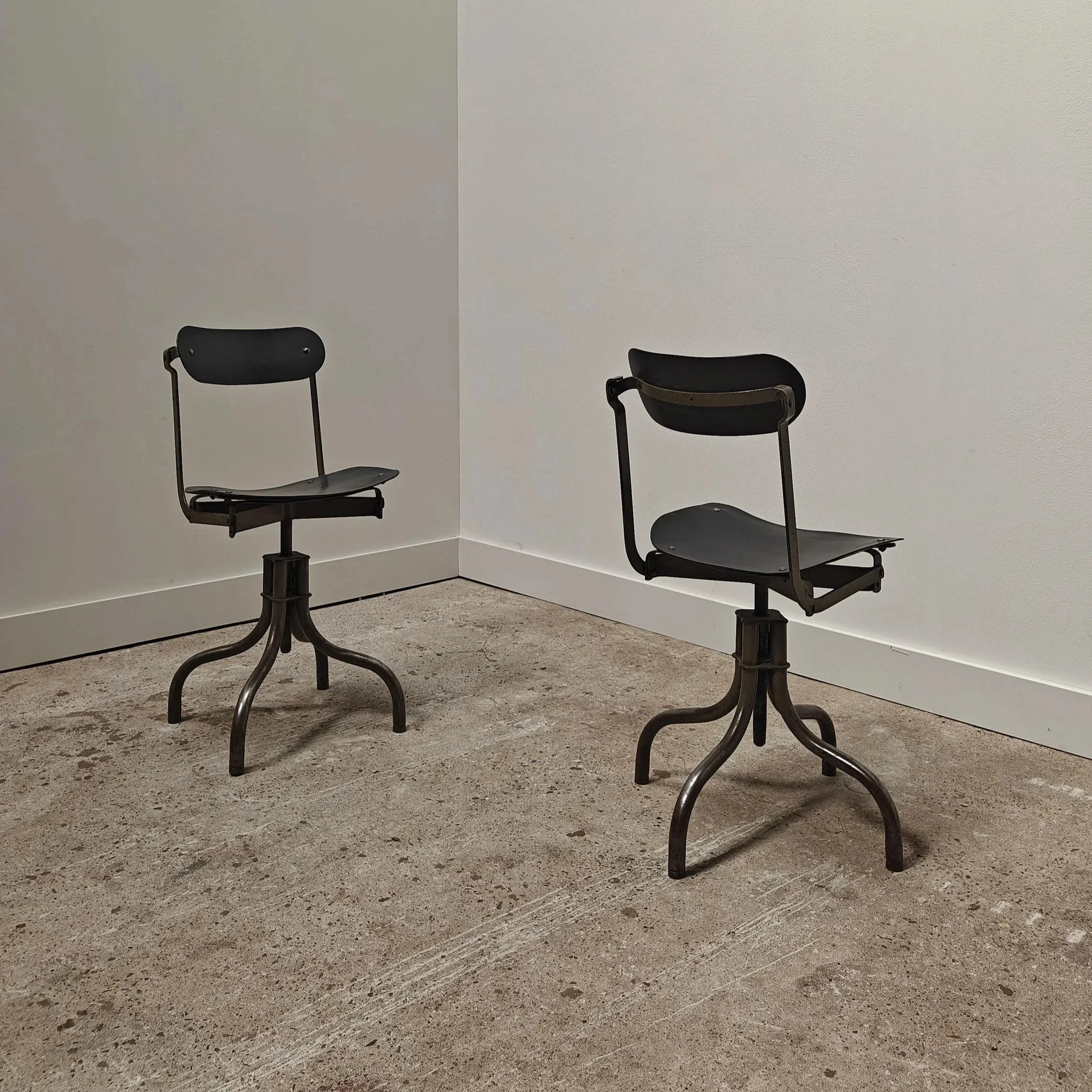 Tan%2BSad%2Bswivel%2Bchair%2Bset%2B9.jpg