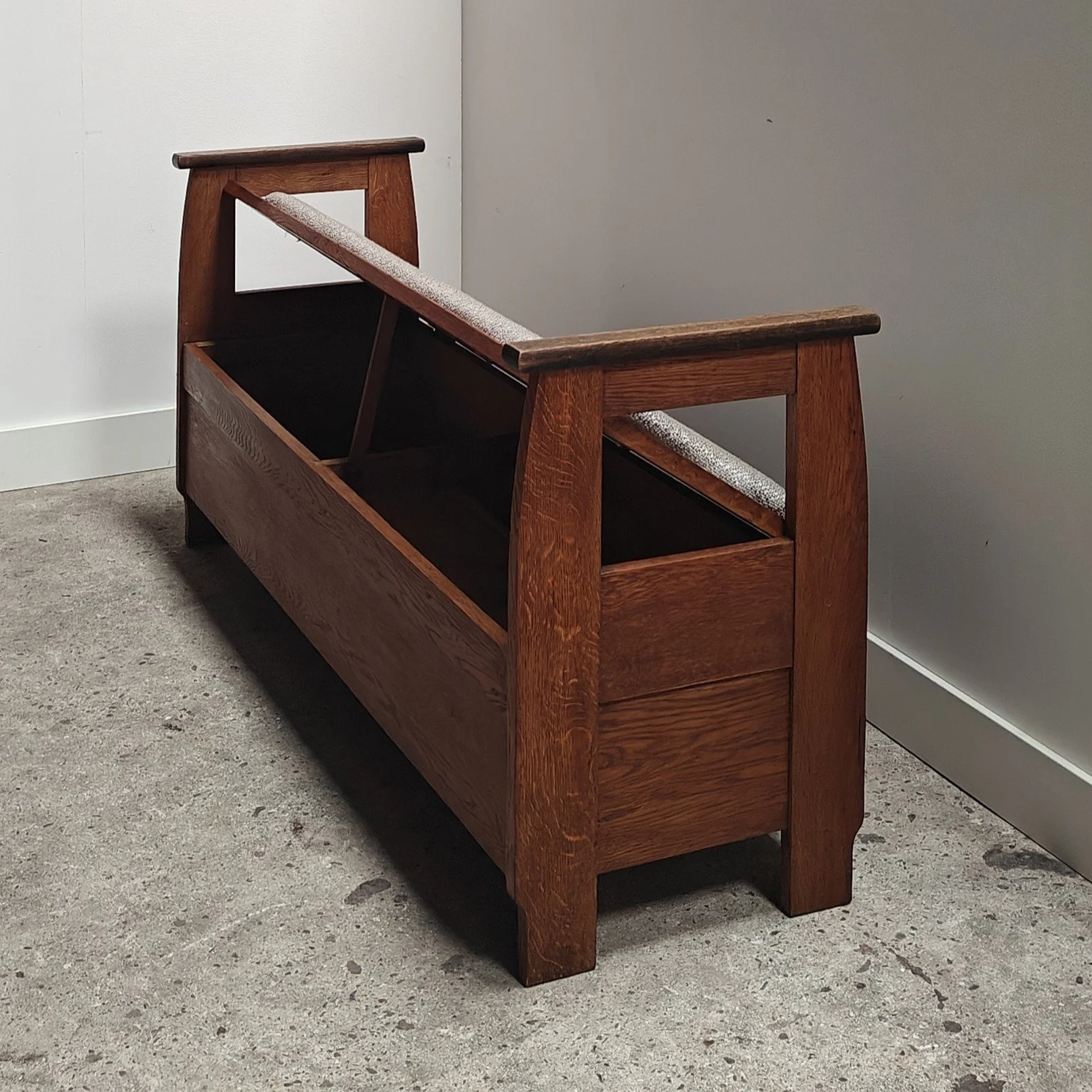 Rare Haagse school bench with storage space 4.jpg