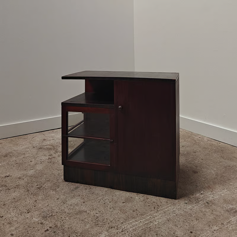 Dark asymmetrical Haagse school, corner cupboard 2.png