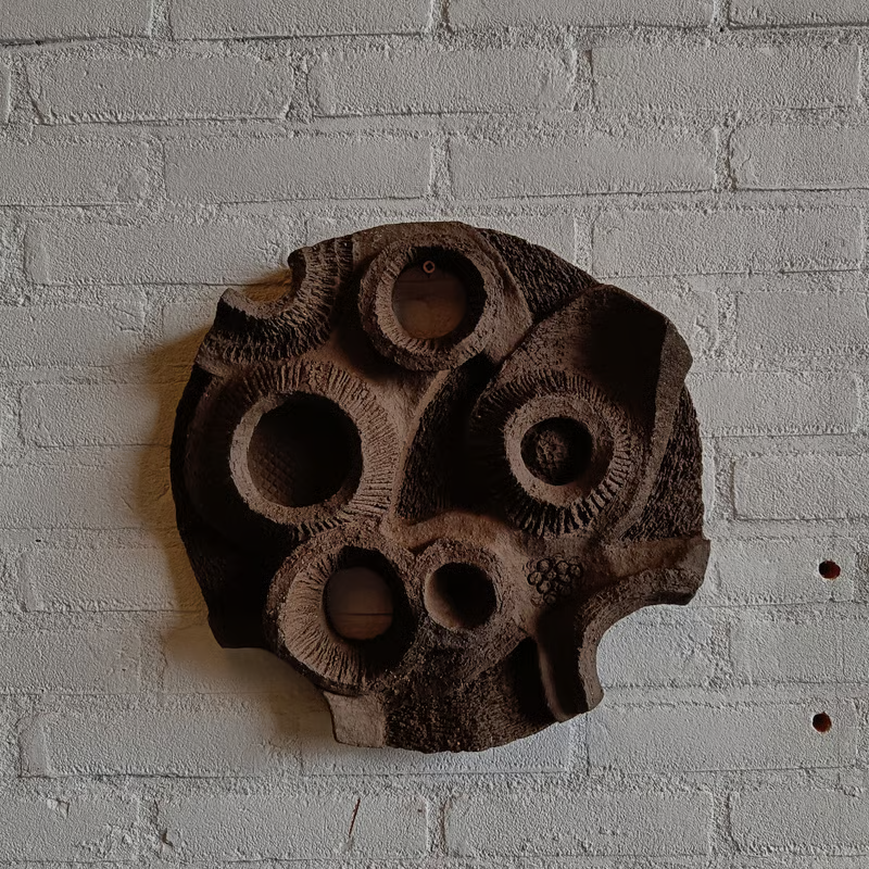 Wall sculpture, round 5.png