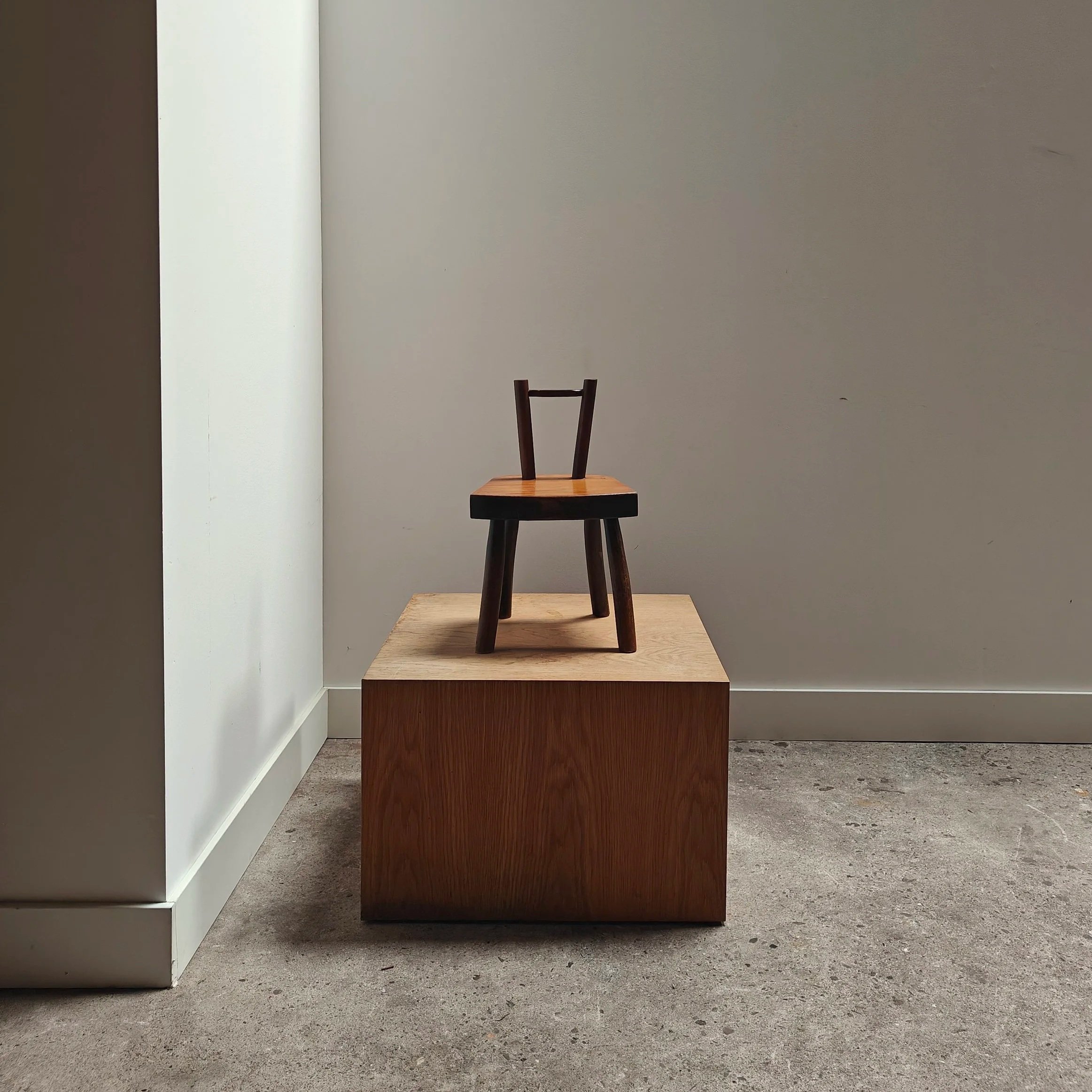 Small+stool+with+Asian+feel+1.jpg