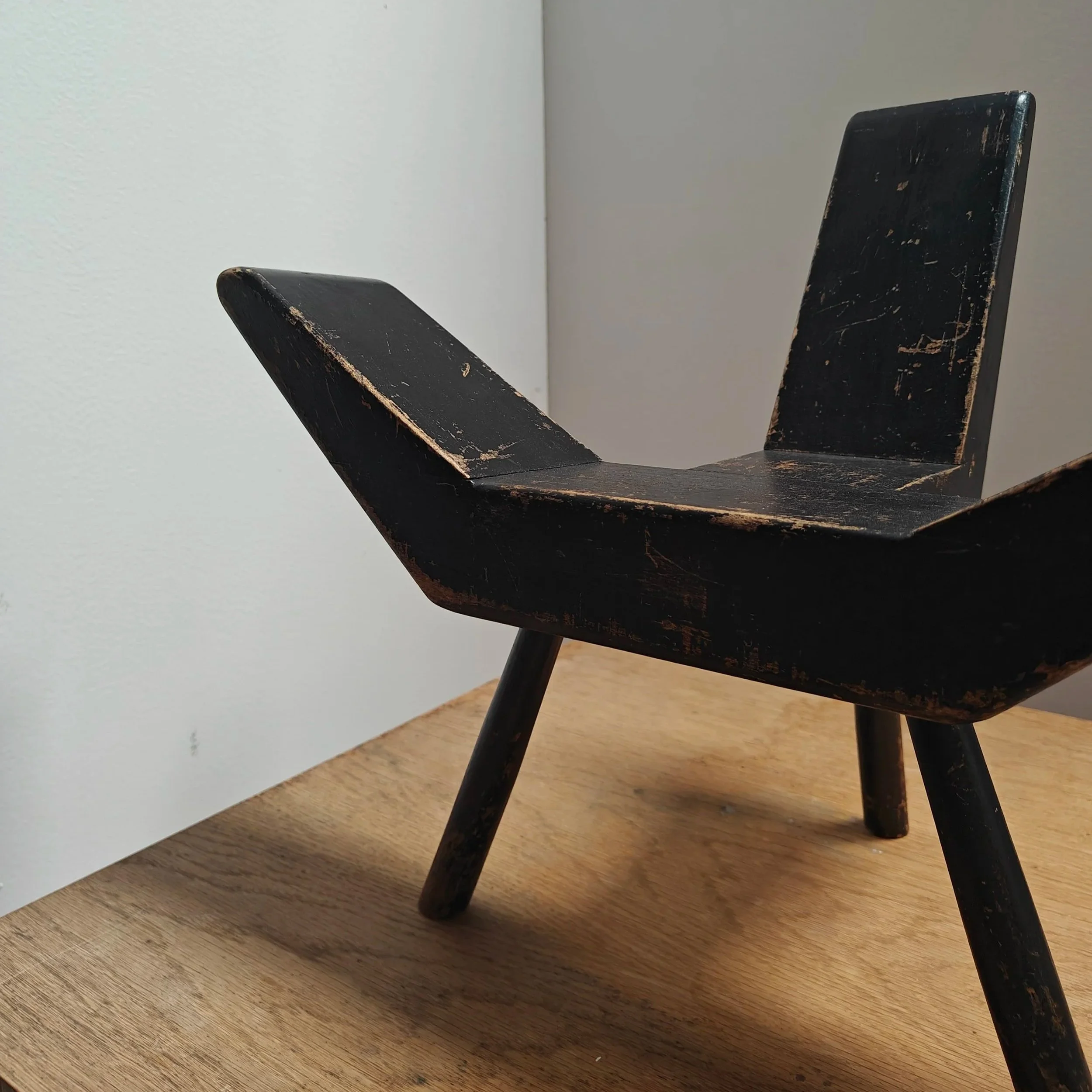 Modernist+sculptural+black+stool+9.jpg