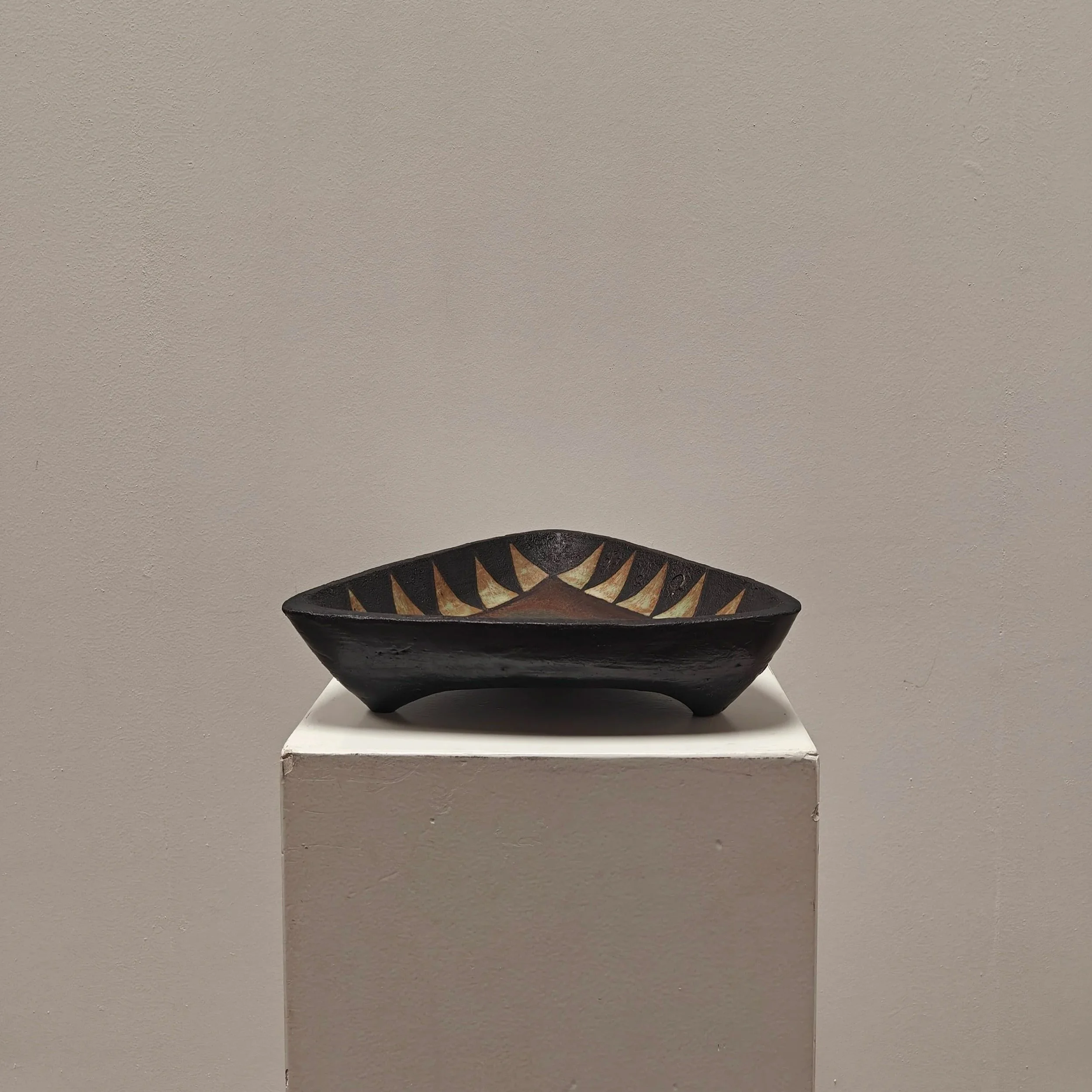 French+modenist+triangle+shaped+bowl+1.jpg