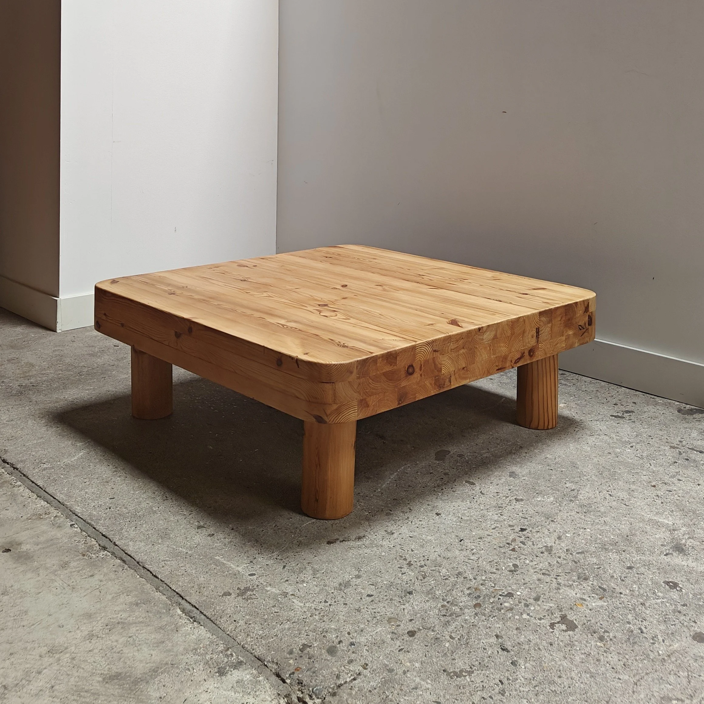 Sculptural pine coffeetable 1.jpg