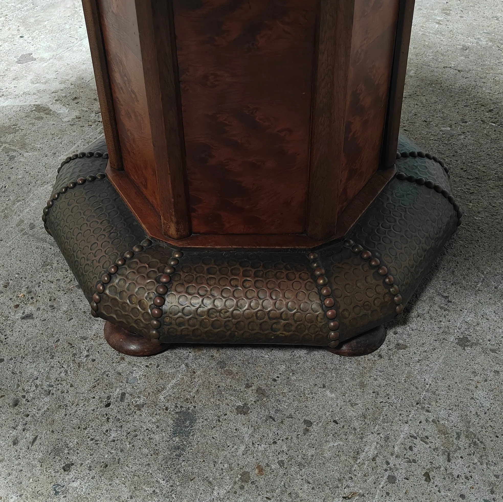Amsterdamse School side table with hammered copper base 1.jpg