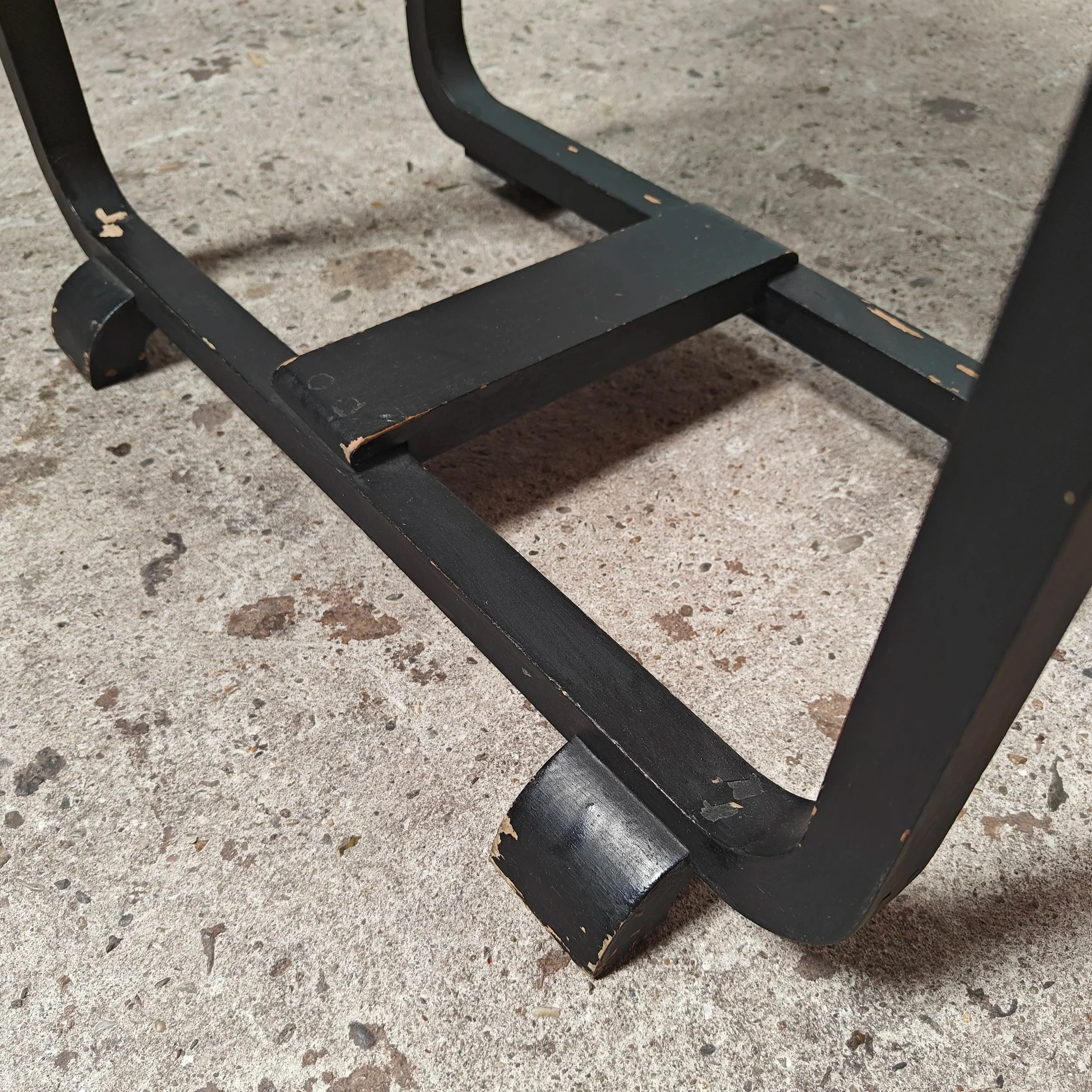 Constructivist+shelf+stand+by+Andr%C3%A9+Groult+5.jpg