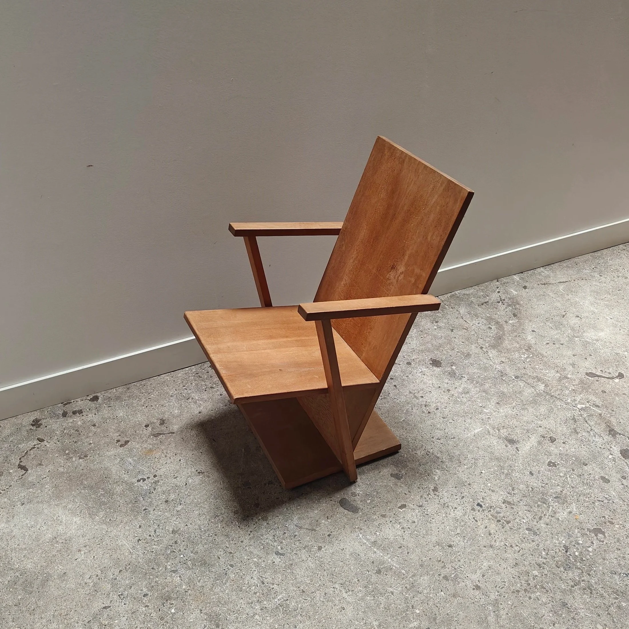 One+of+architectural+armchair+16.jpg