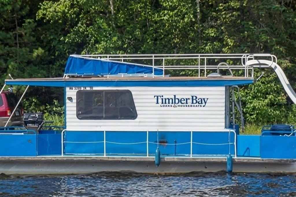 Sportsman+30-foot-exterior+150px.jpg