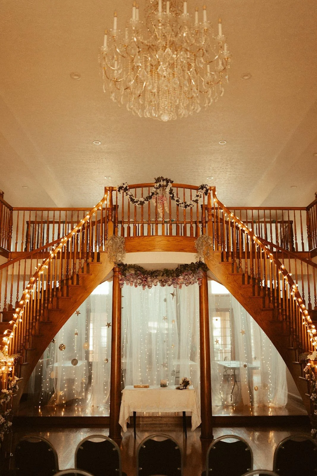 maimisburg_wedding_sara_font with lights.jpg