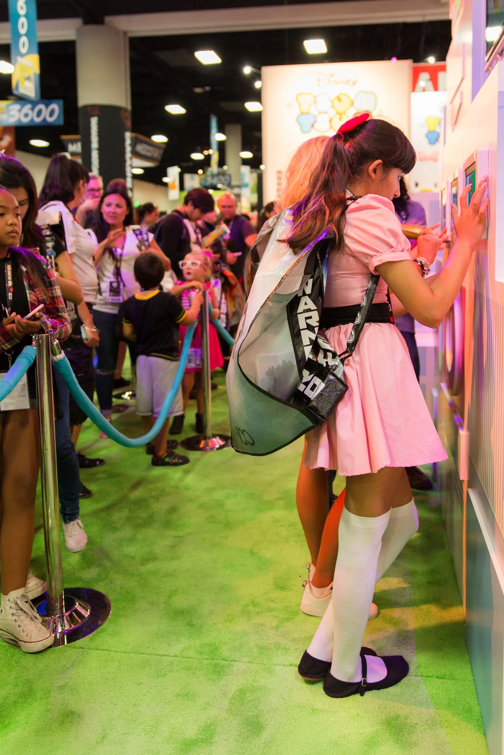 SDCC PPG With fans.jpg
