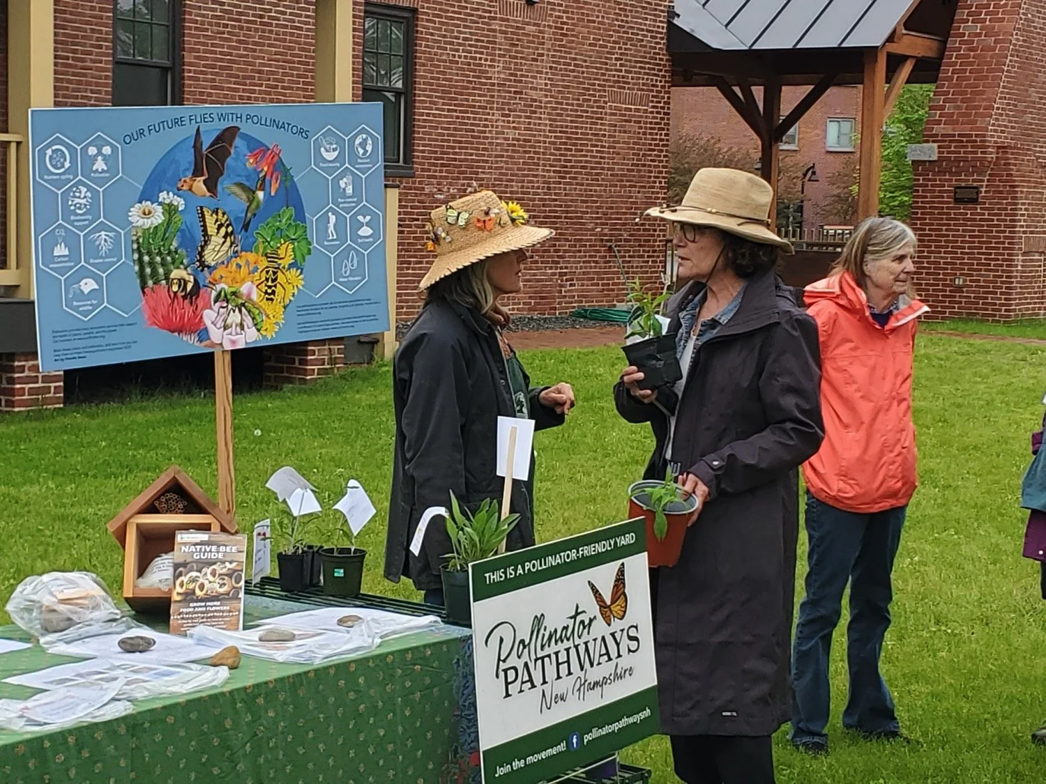 MONADNOCK-GARDEN-CLUB-pollinator-pathways-table.jpg