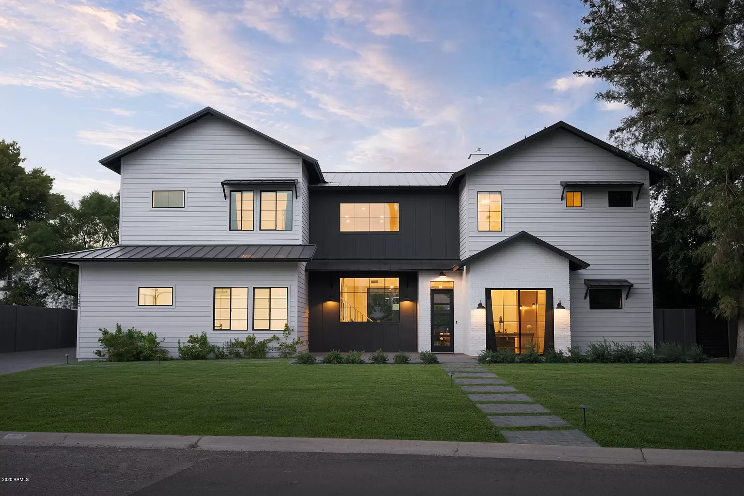 5620 E Monterosa St 1.webp