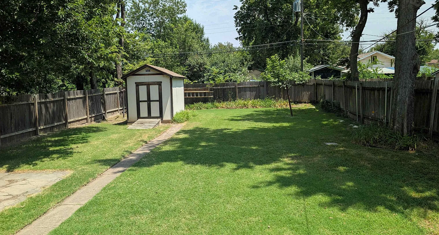 1626 S Topeka shed