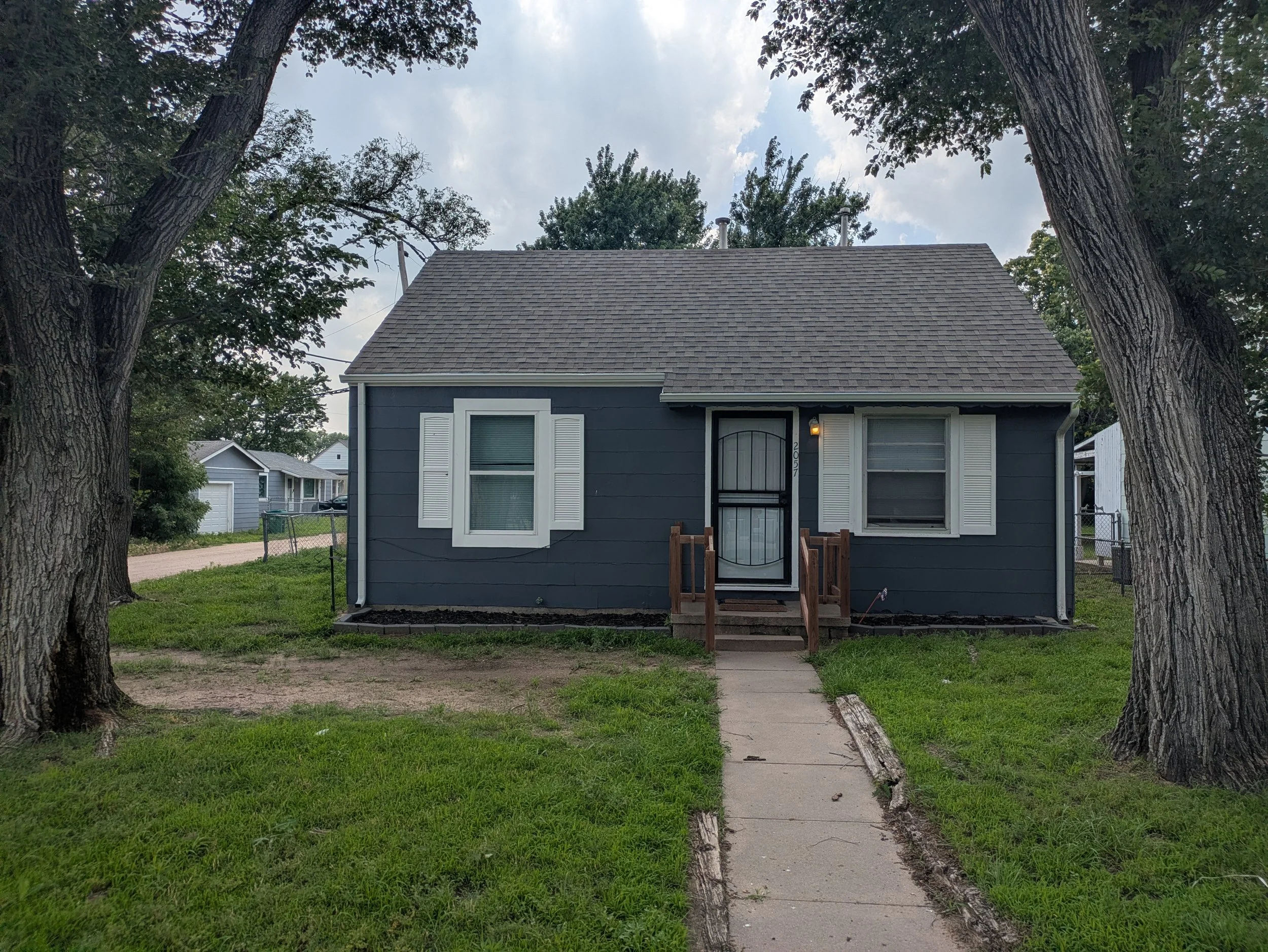 2057 S Exchange