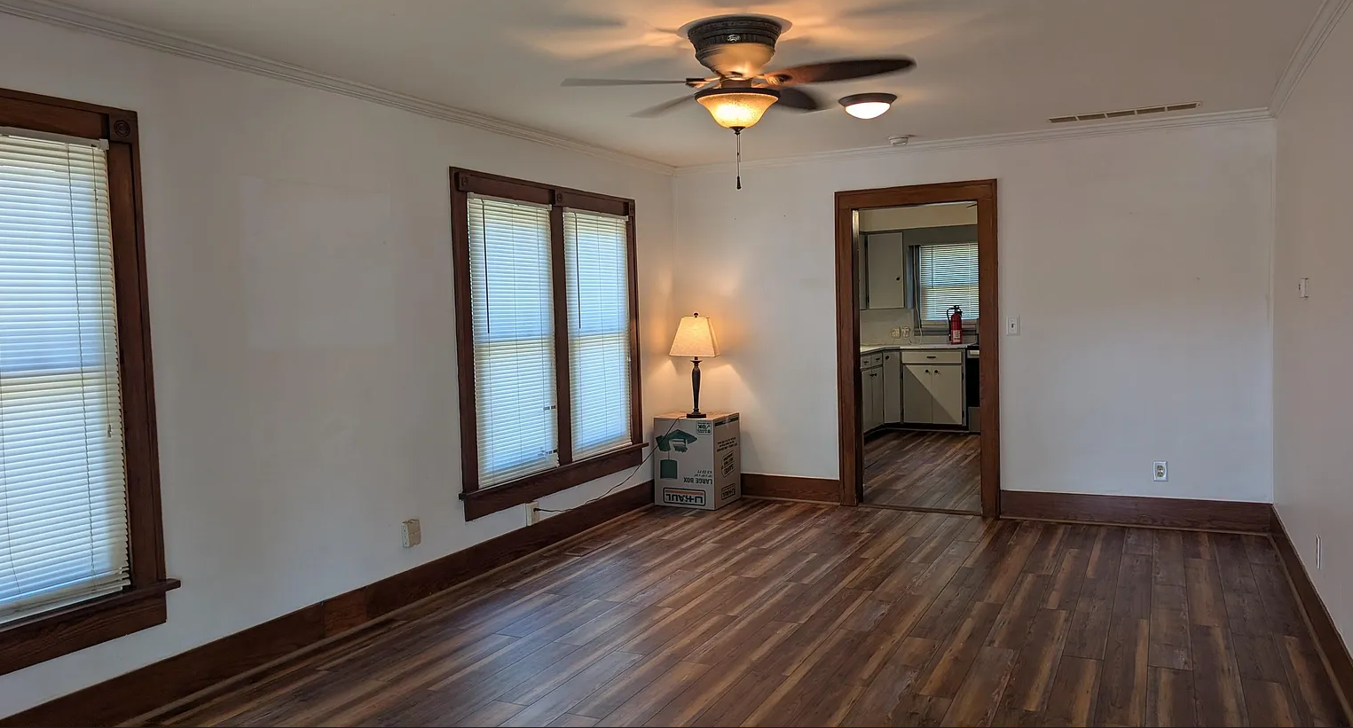 1626 S Topeka living room