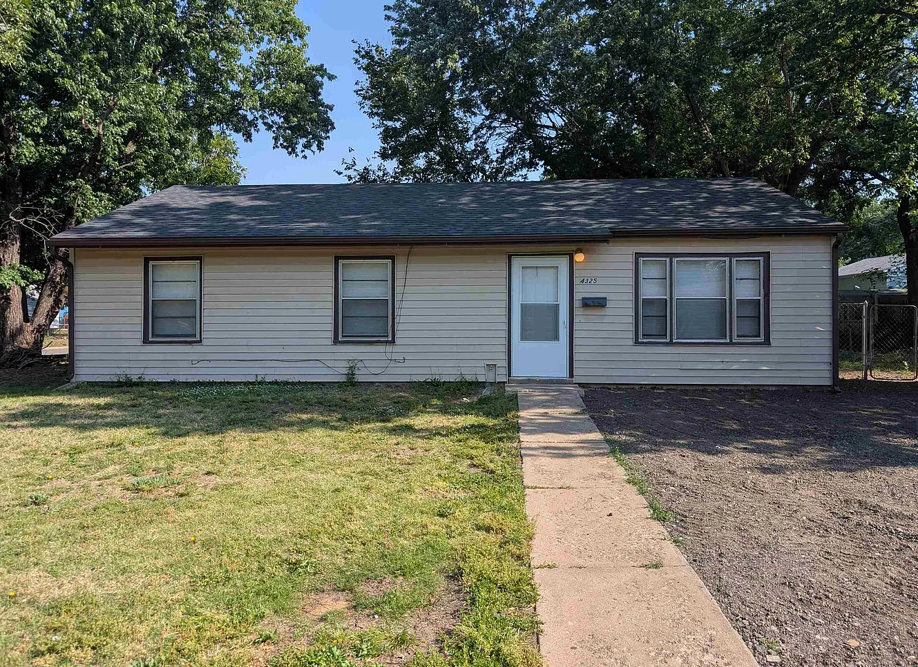 2121 front