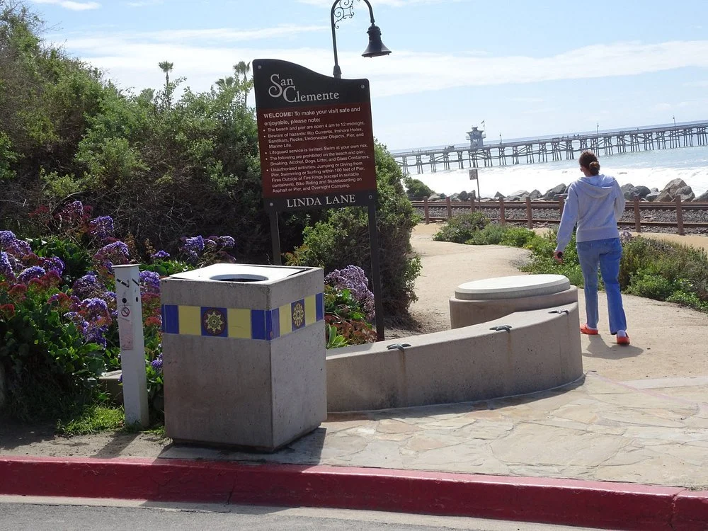 park-signage-at-linda.jpg