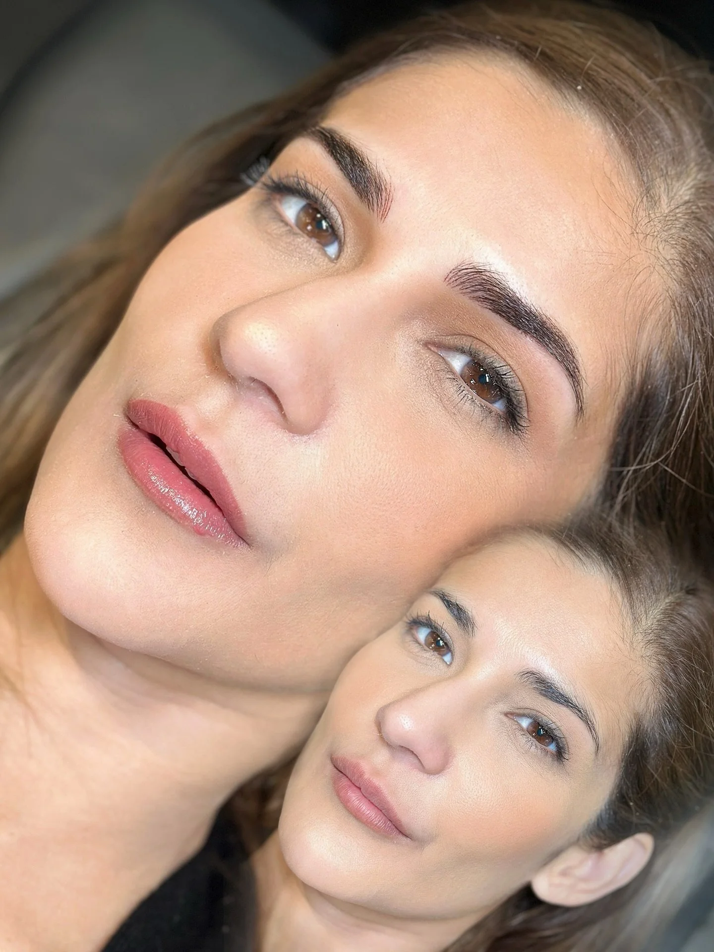 Combo Brows by @gotbrowsbyjeanette  Airy Powder tails Nano Hairstrokes in front ✨