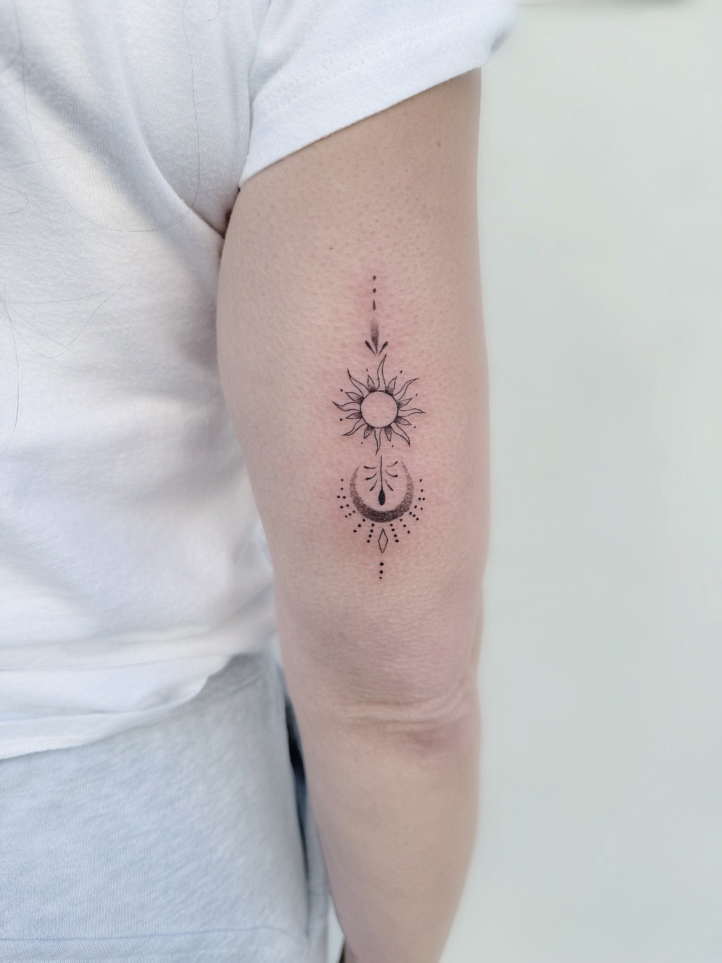 Ink by @sculptby.kayla 🌞