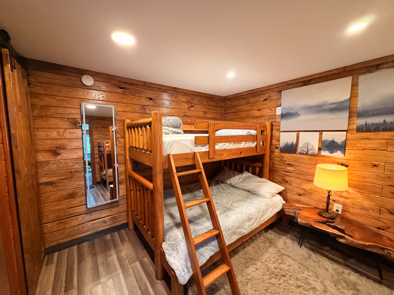 Lakeside Cabin 27.png