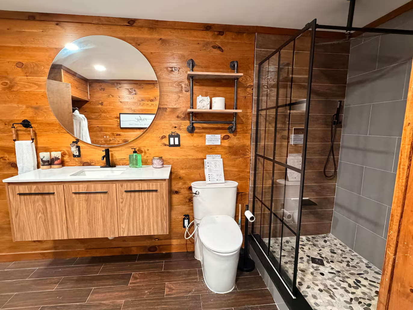 Lakeside Cabin 30.png