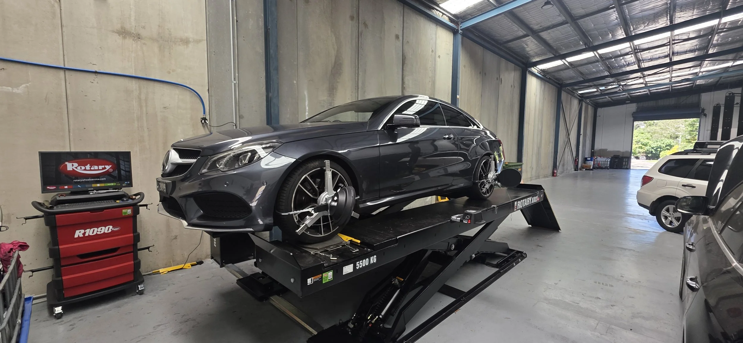 mercedes-benz-car-service-repair-experts-erina-eha.jpg