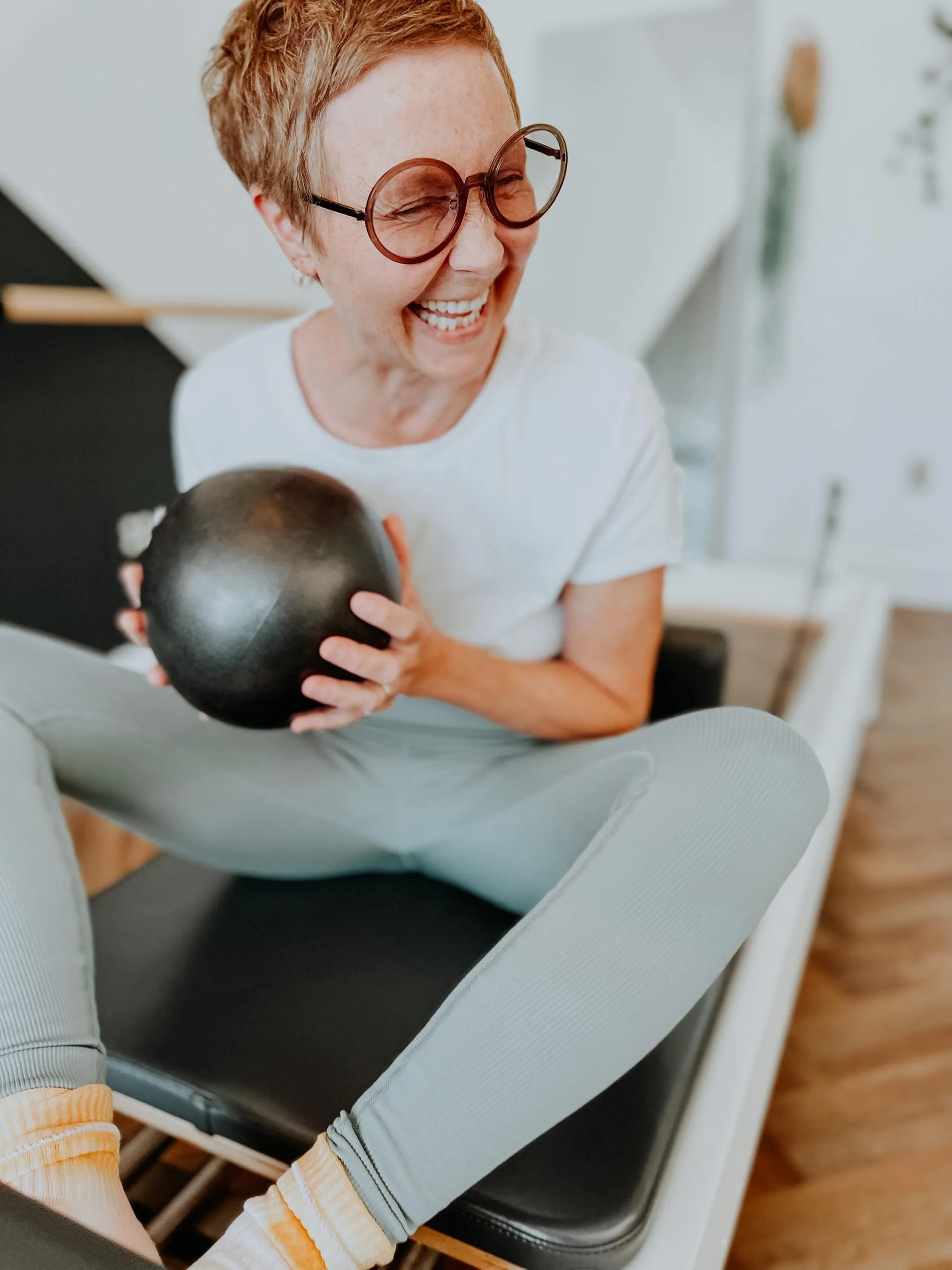 Did you know? We have FREE community Mat pilates classes every week!? Langley studio Thursday&rsquo;s + Sundays @ 9am 💕Come to hangout with friends&mdash;leave stronger, longer, and invigorated.