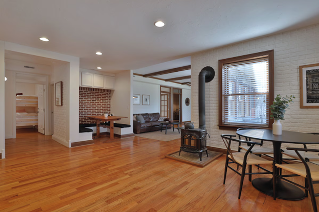 breakfast nook.png