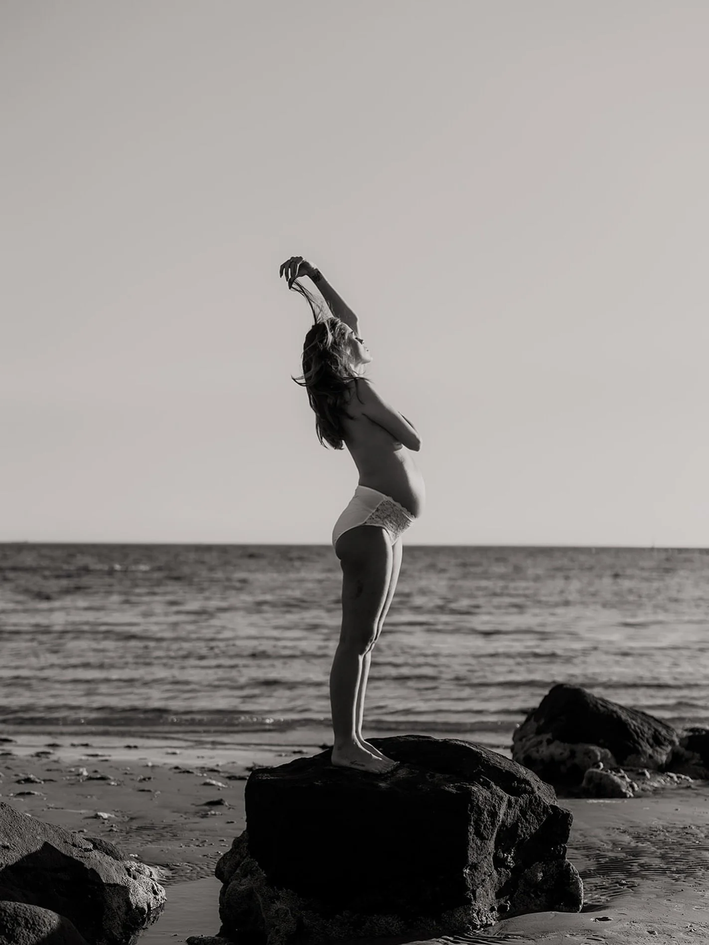 Sometimes LESS is MORE ❤️&zwj;🔥❤️&zwj;🔥❤️&zwj;🔥

Melbourne maternity photographer  Melbourne newborn photographer Melbourne family photographer 
The Willows Photography Melbourne maternity, newborn and family photographer Melbourne creative studio