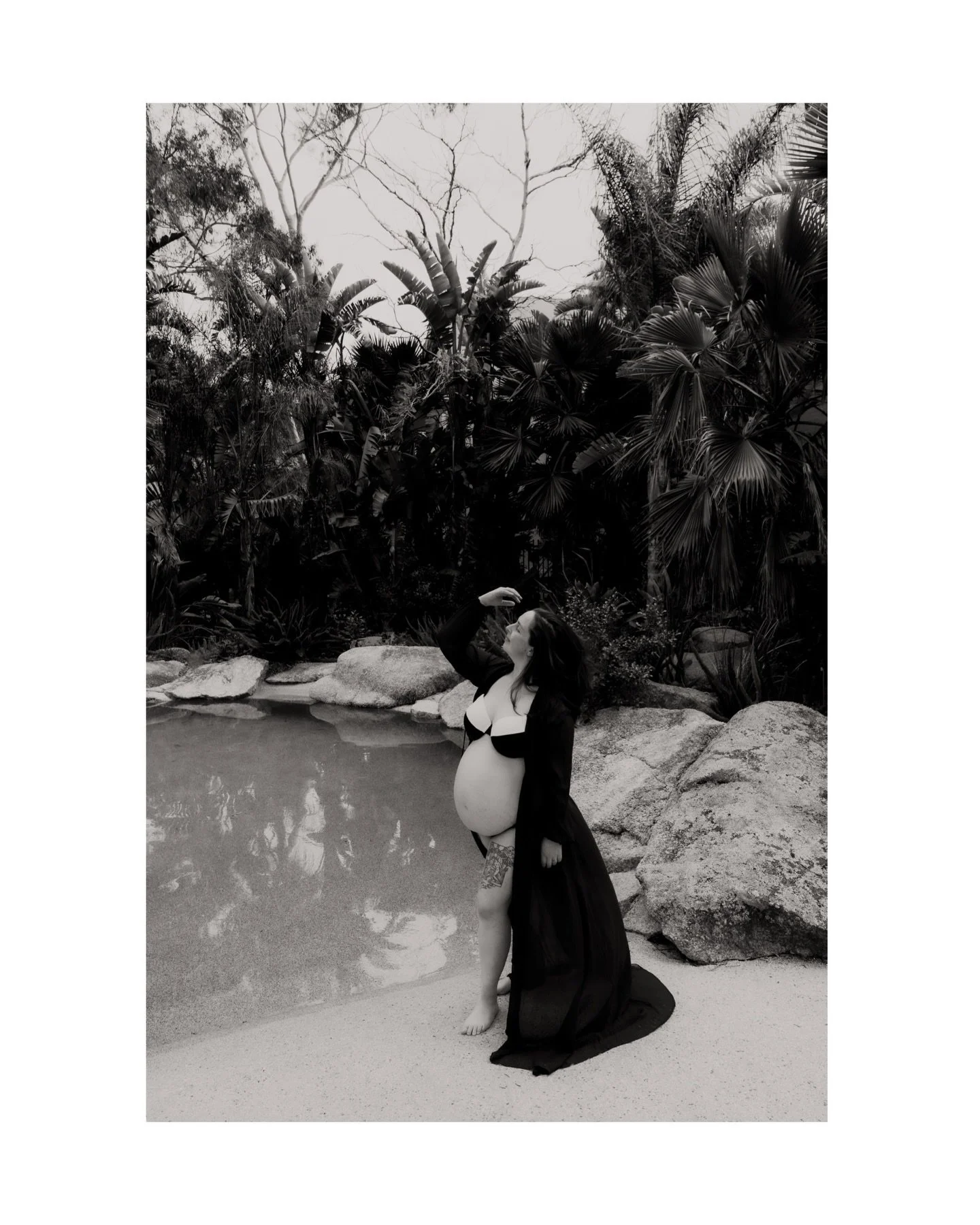 Yes!!! A mermaid session includes images in &amp; out of the 🌊 🌊 🌊 

@renee_kaz effortless 🔥🔥🔥

The Willows Photography Melbourne maternity, newborn and family photographer Melbourne creative studio Werribee and surrounds www.thewillowsphotogra