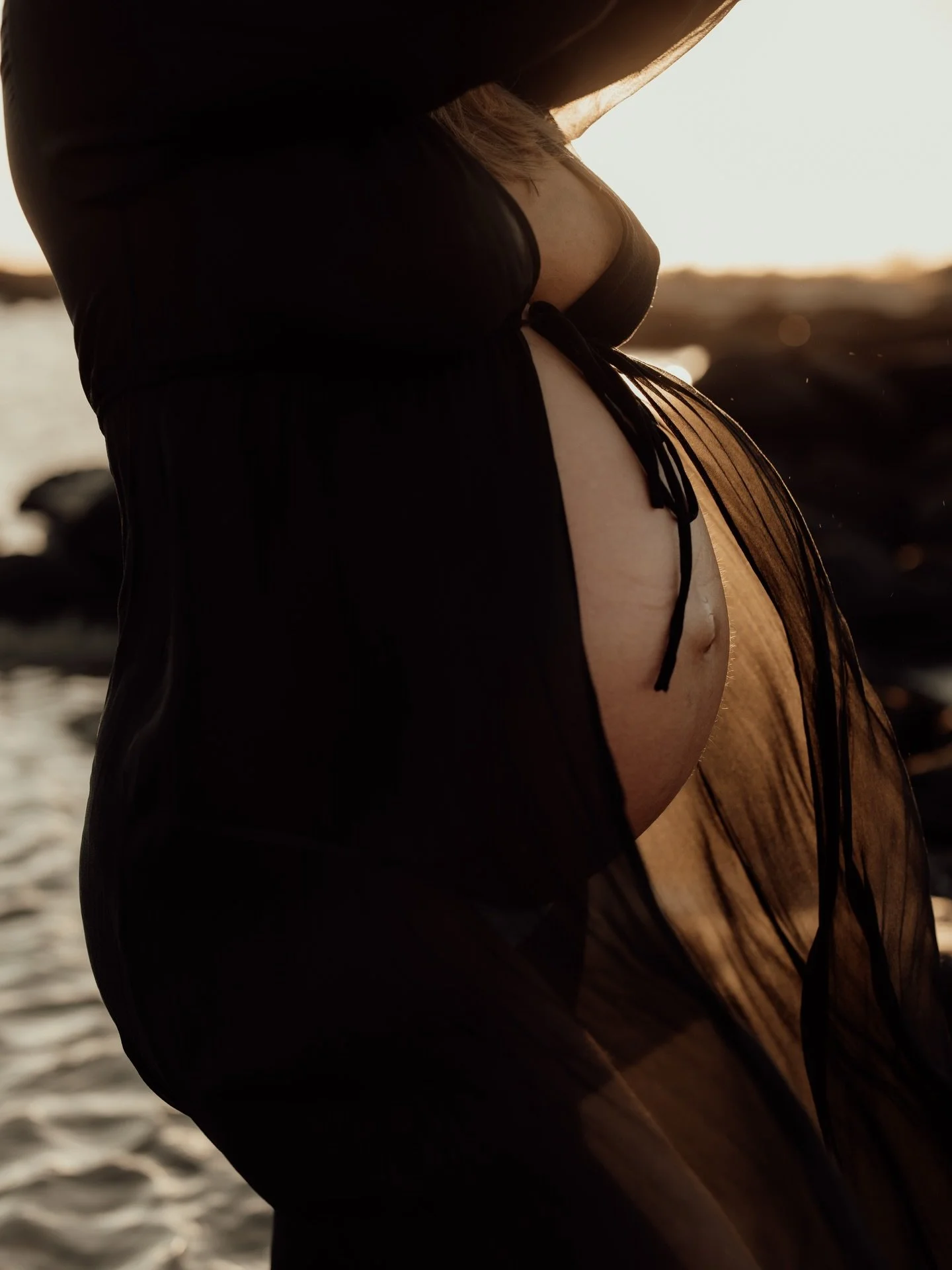 Starting the year strong 🔥🔥🔥

The Willows Photography Melbourne maternity, newborn and family photographer Melbourne creative studio Werribee and surrounds www.thewillowsphotography.com.au