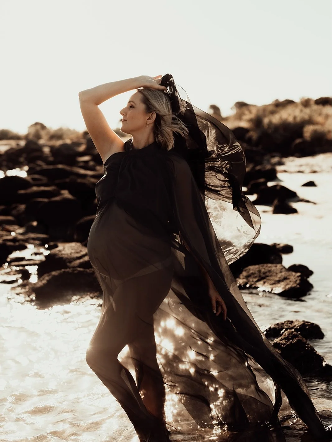 INTRODUCING the new client wardrobe dress 🤩

Isn&rsquo;t she stunning 🌹🔥 also available in Beige 

Melbourne maternity photographer  Melbourne newborn photographer Melbourne family photographer