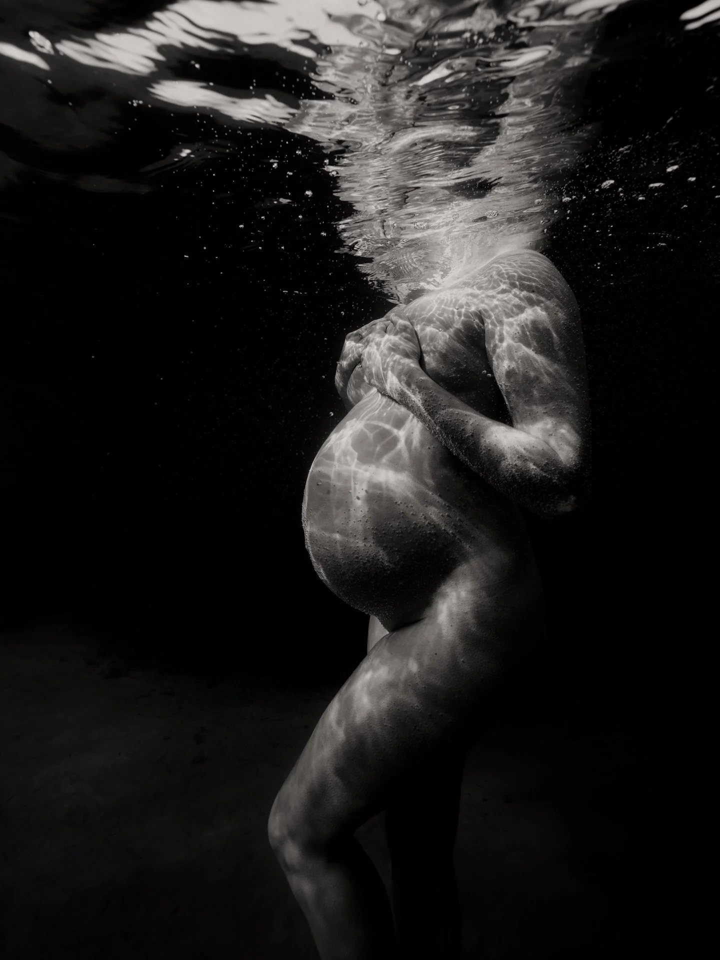 Do you want a water birth?! Or have had one?! Comment 🌊 below and let me know 🌹

The Willows Photography Melbourne maternity, newborn and family photographer Melbourne creative studio Werribee and surrounds www.thewillowsphotography.com.au