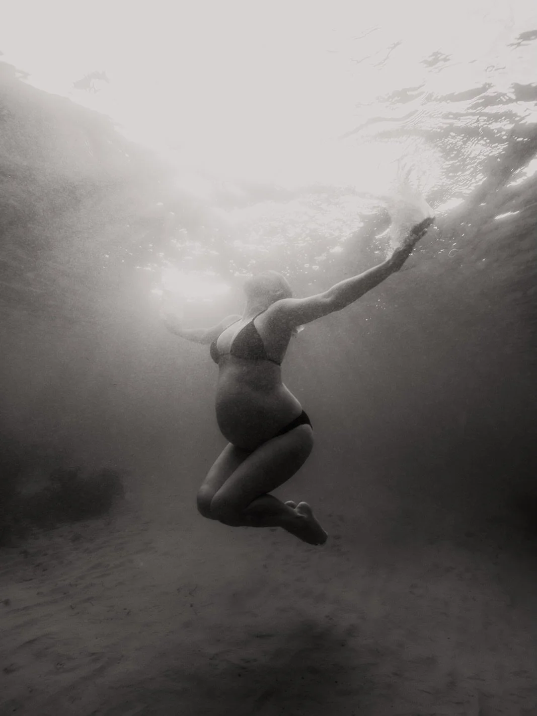 ALL YEAR ROUND 🌊🌊🌊

🌹 Yes there are heated pool options for the cooler months
🌹 Yes anyone can do a mermaid session, you do not need to be &lsquo;a swimmer&rsquo;
🌹 Yes, you should do it 😉

The Willows Photography Melbourne maternity, newborn 