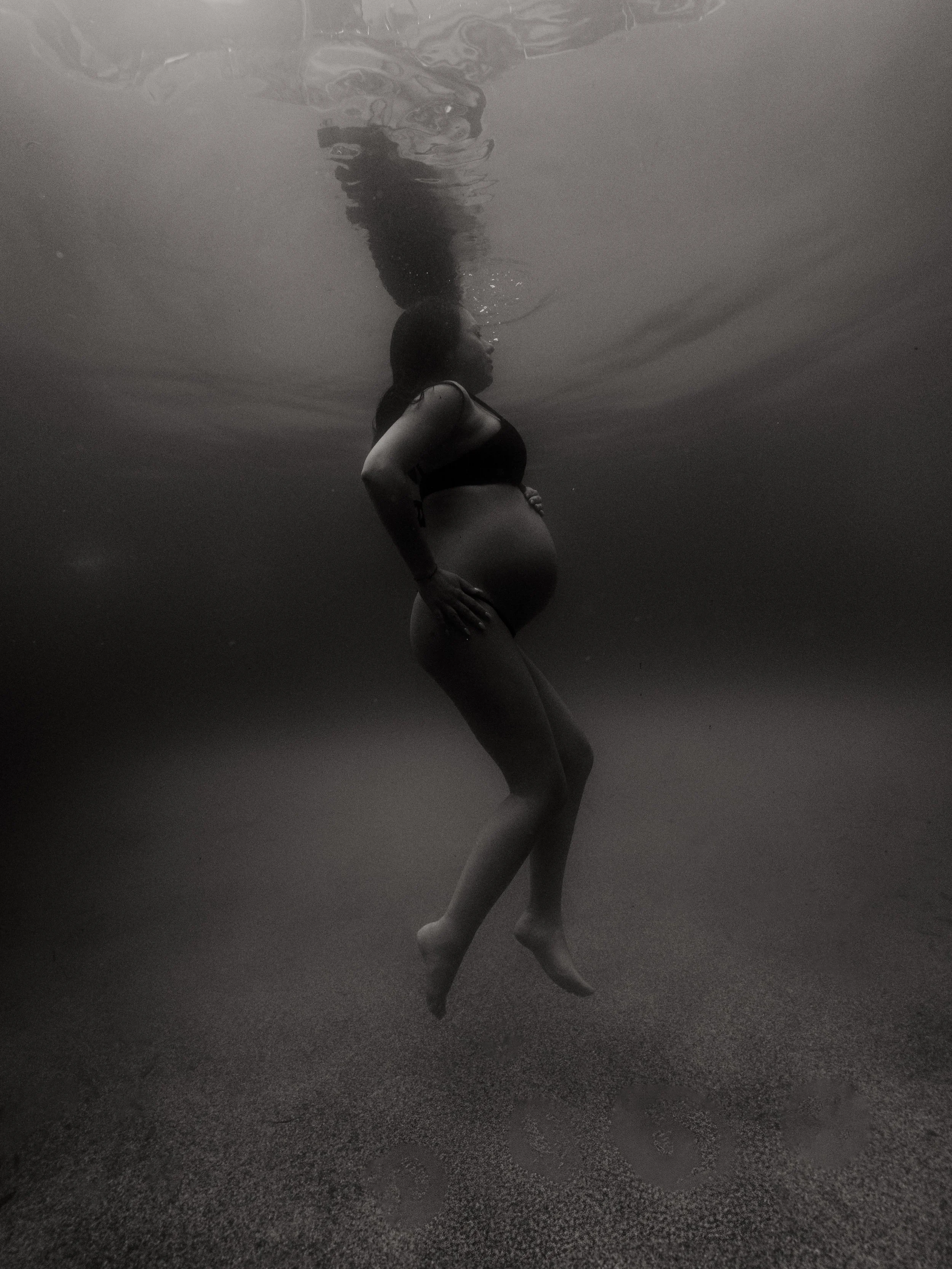 MERMAID 🌊🌊🌊🌊🌊

🌹 Yes in winter
🌹 No you don&rsquo;t have to know how to swim 
🌹 Yes I guide you with posing
🌹 Yes I am a mermaid 😂

The Willows Photography Melbourne maternity, newborn and family photographer Melbourne creative studio Werri