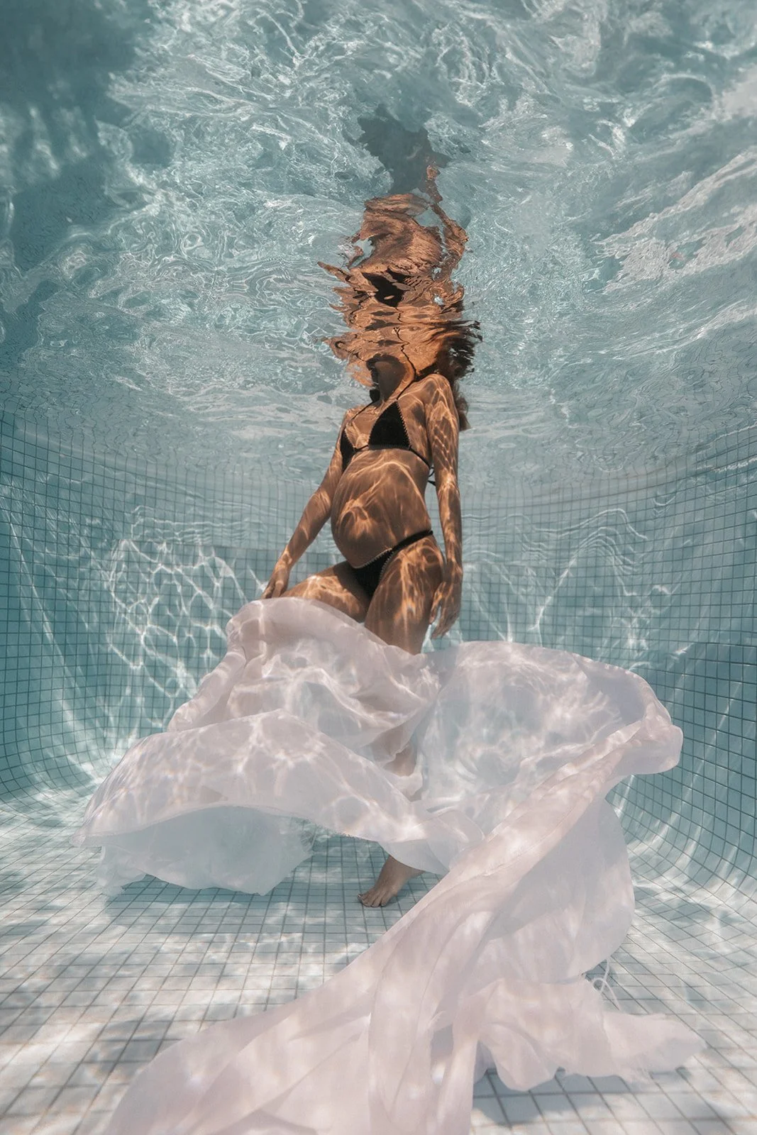 melbourne-underwater-maternity-photographer-47.jpg