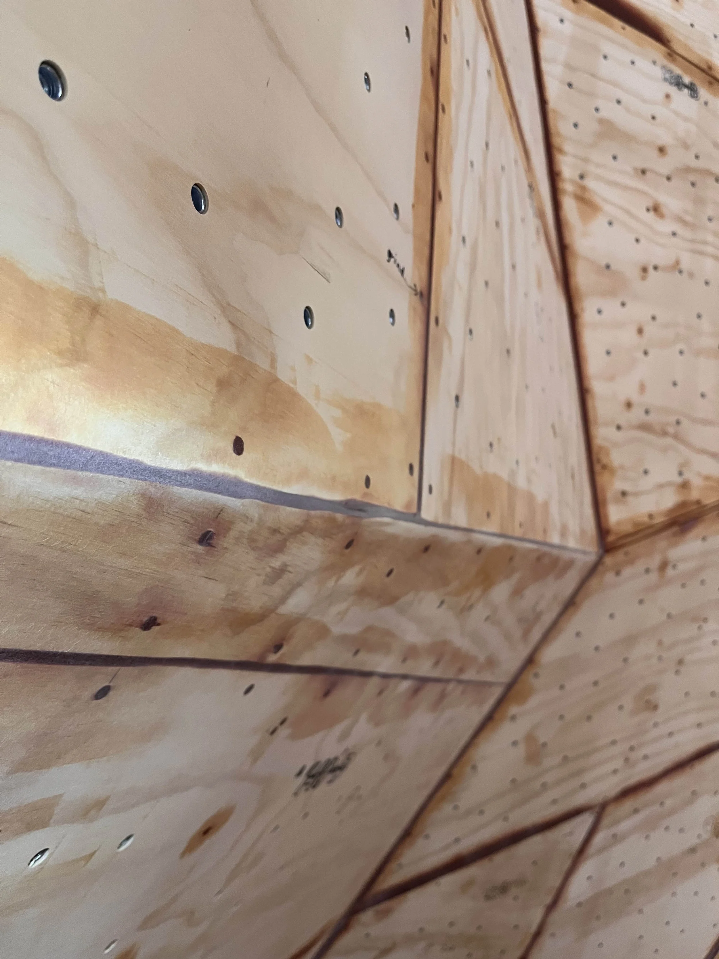 Sanding the second coat on seams at sharp edges