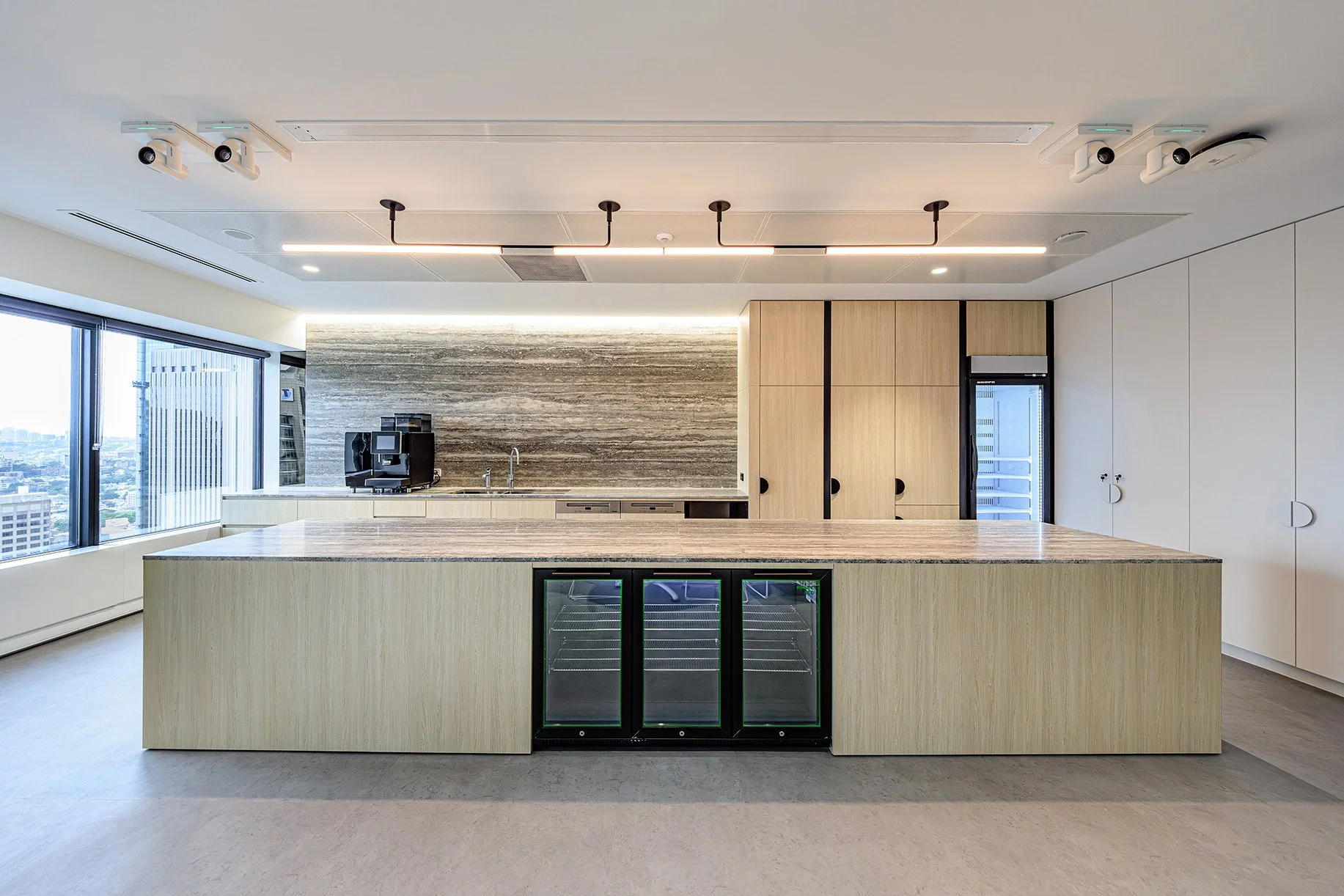 Stone&Frank - CBUS LVl 25 - 10-  lo res.jpg