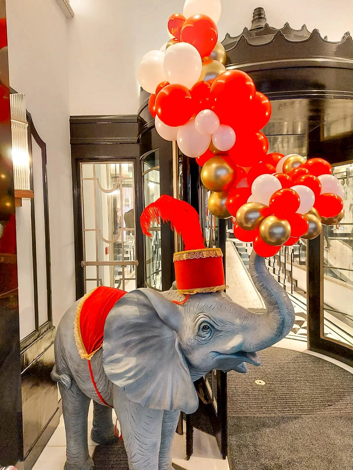 Clic Sargeant Children's Cancer Charity, Claridges Hotel Ballroom Entrance, GOAT Live, 27.11.22  11882  6.jpg