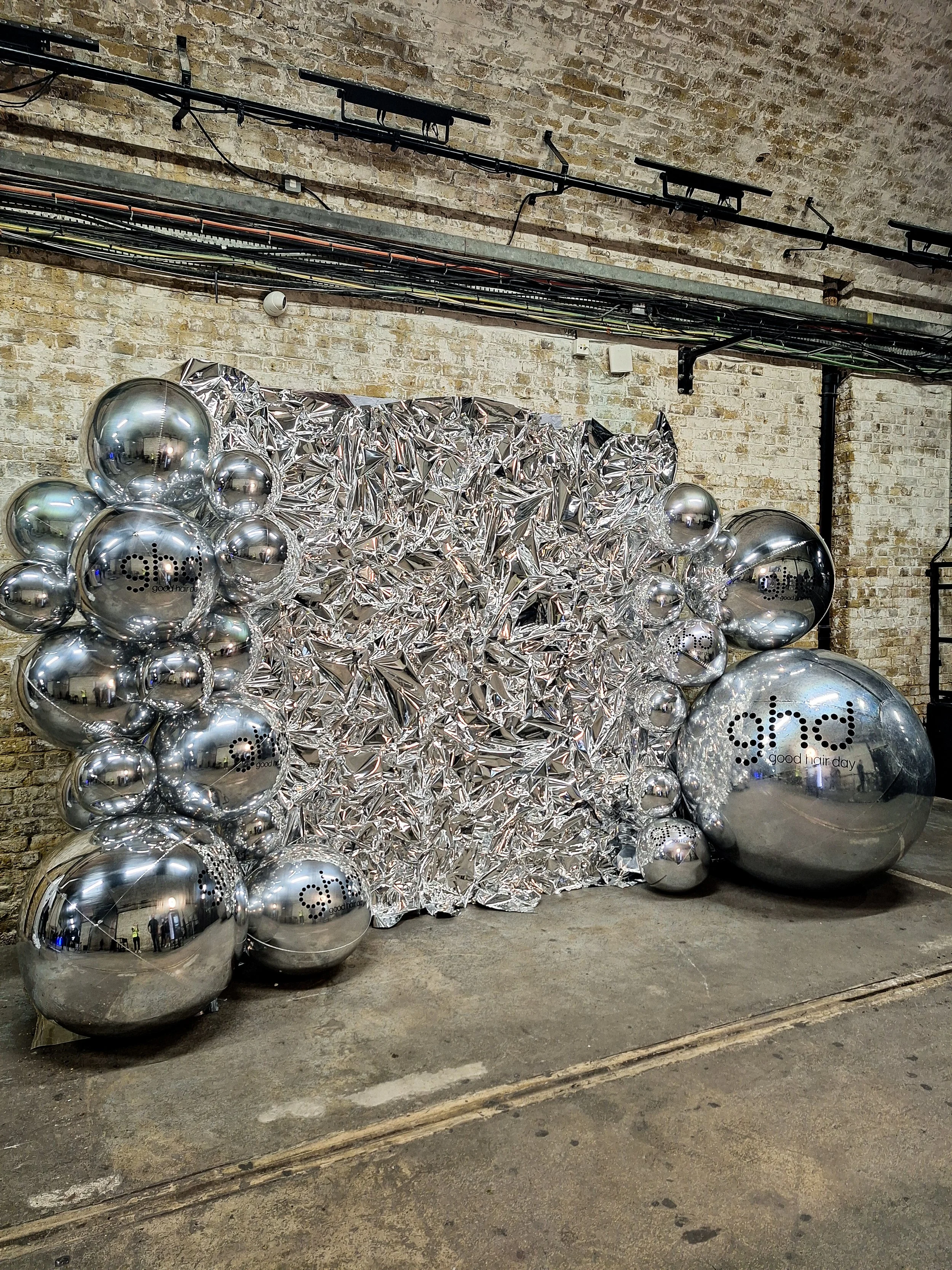 GHD Silver Crushed Wall Chrome Silver Sphere Installation