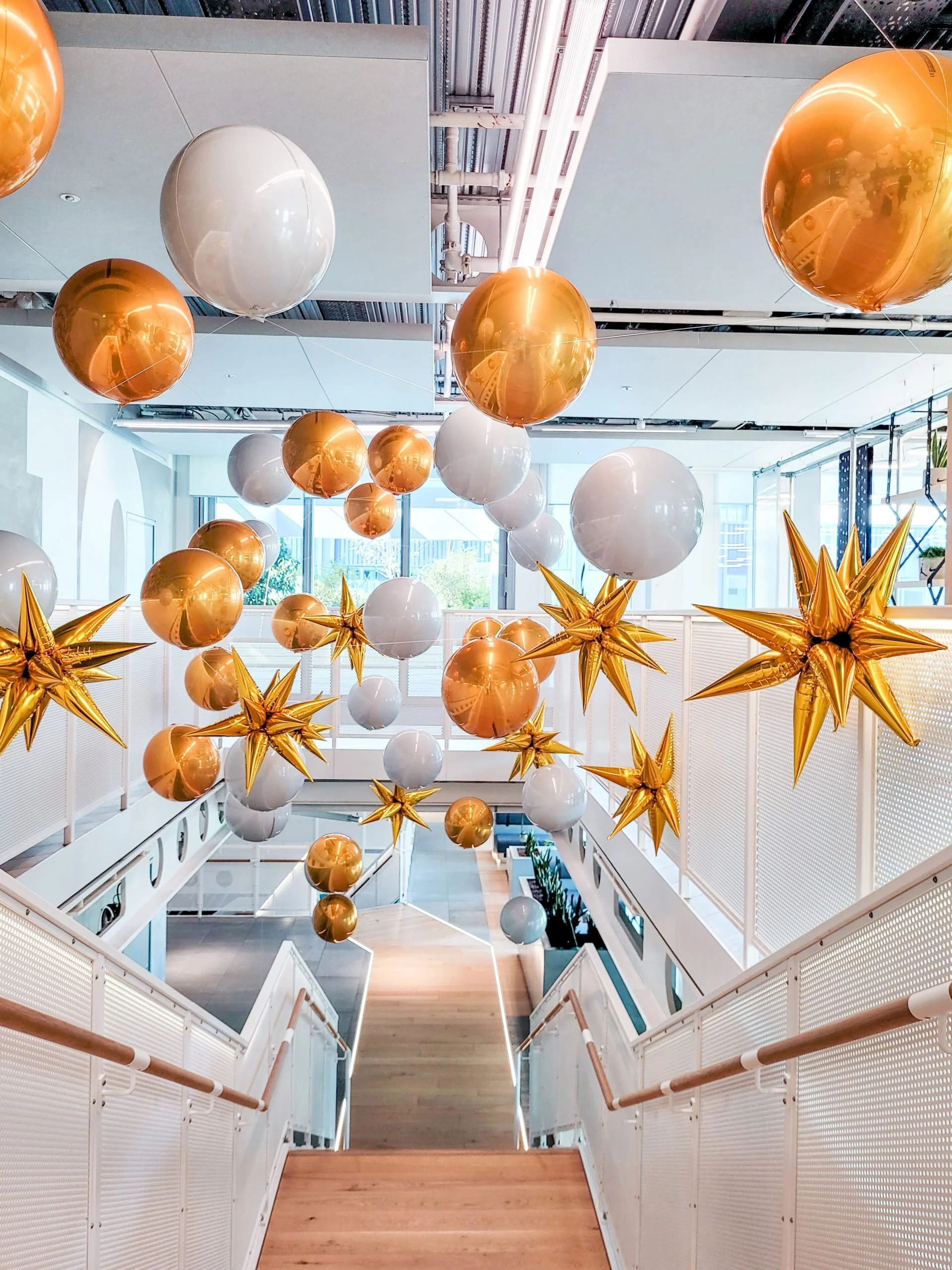 Bringing Nike to Life with Bespoke Branded Balloon Setups!