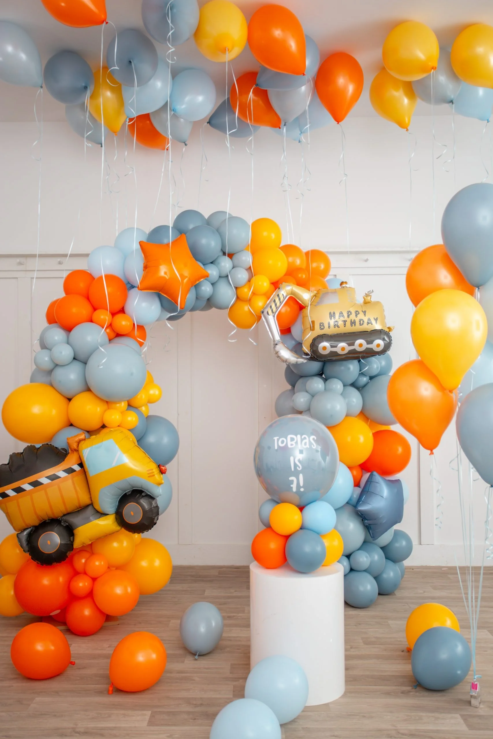 Trucks & Diggers Helium Balloons Delivered