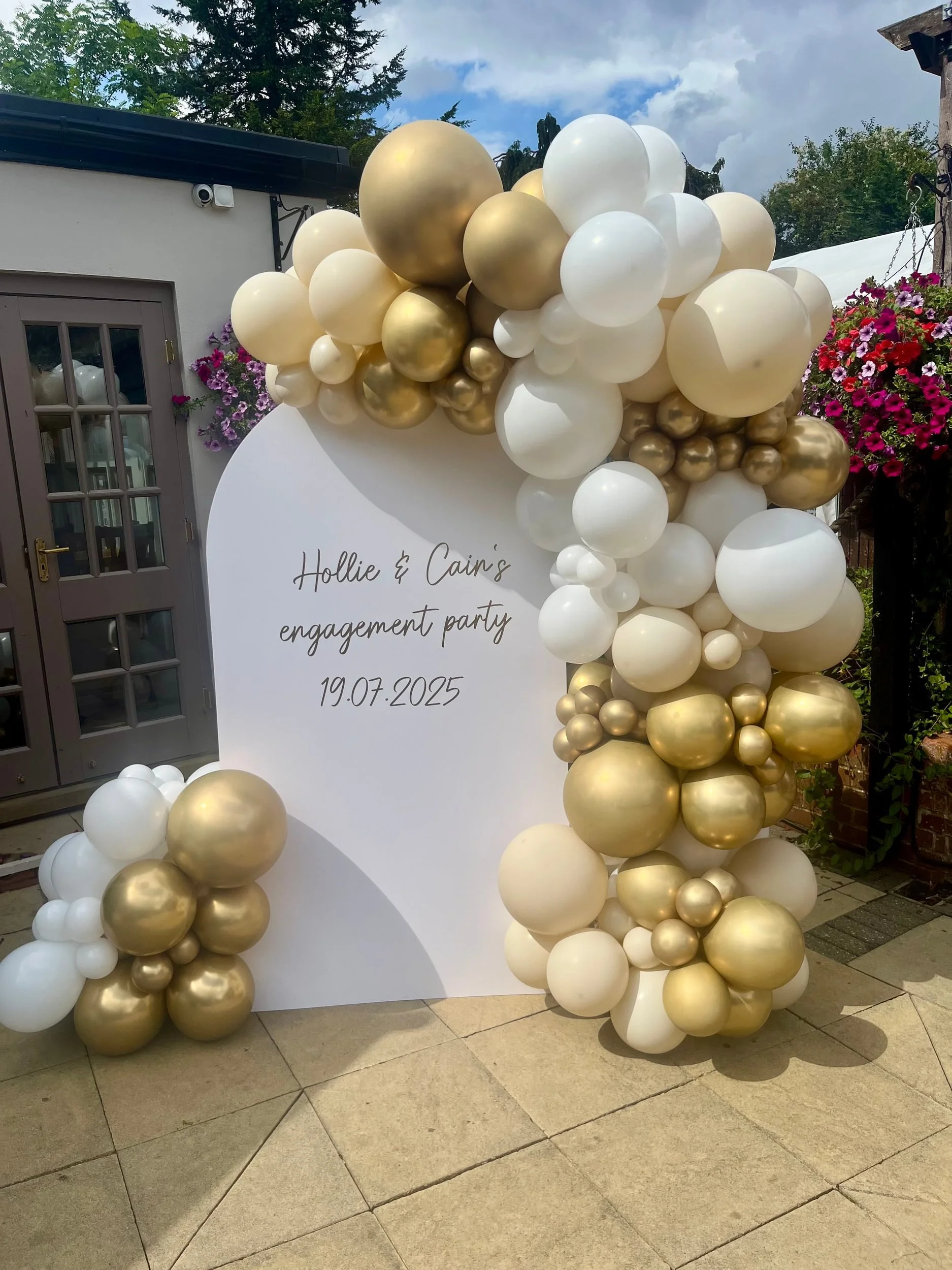 Curved Backdrop with Personalisation and a Swoosh - Large.jpg