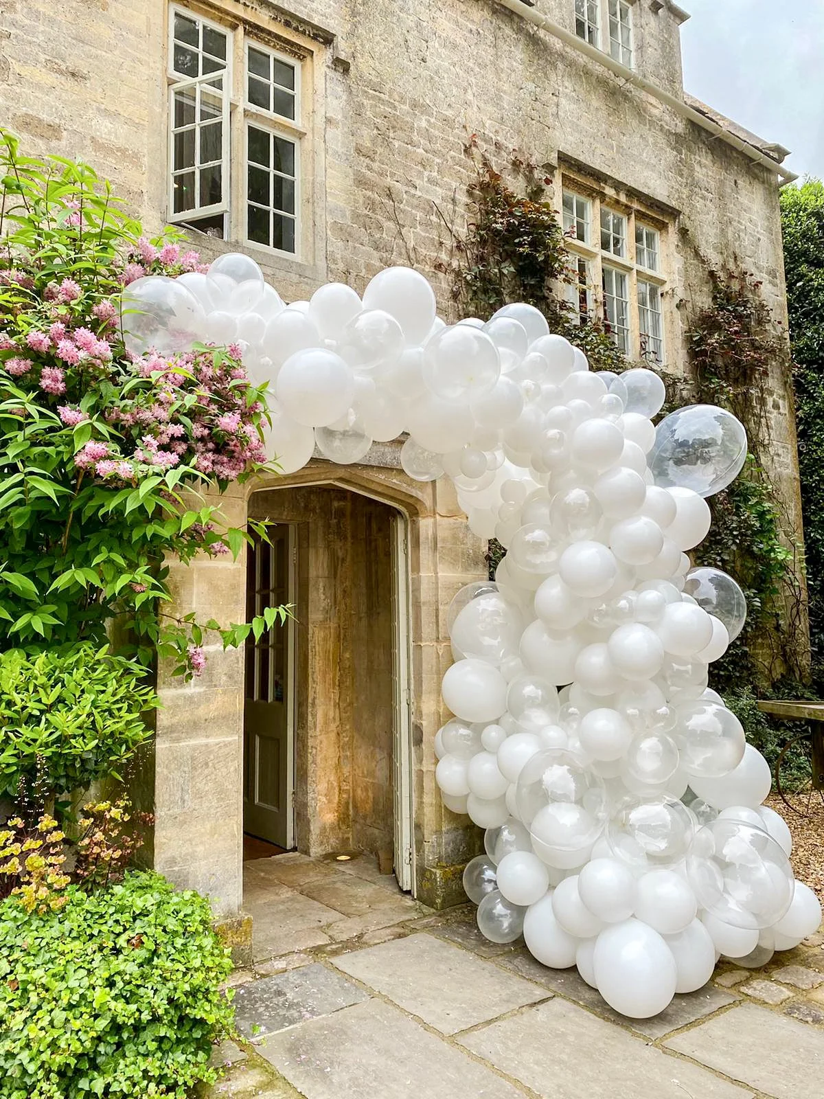 11.03 Barnsley House Wedding Jennifer Louise Weddings (1) VIDEO.jpg