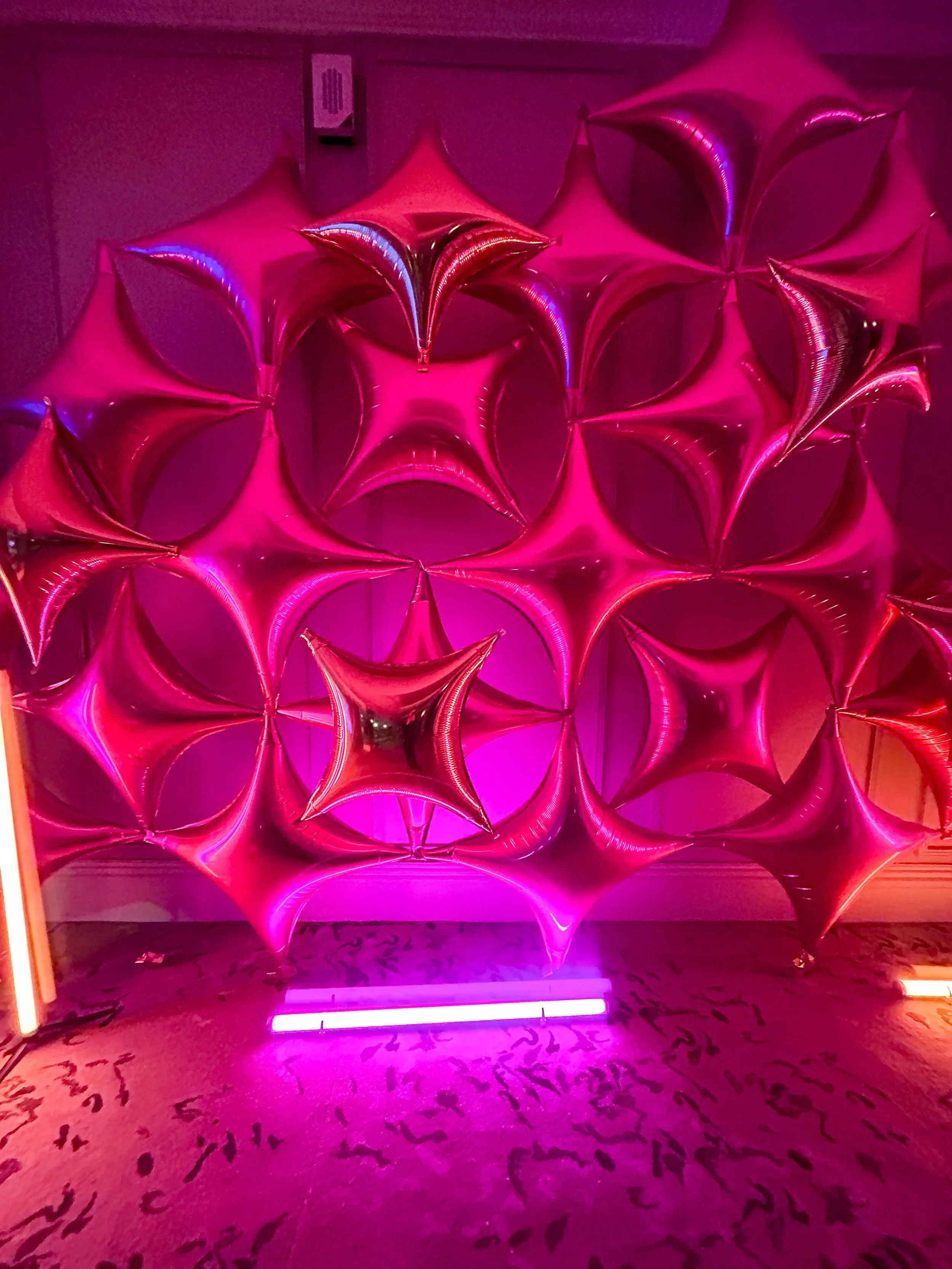 Performance Marketing Awards Grosvenor House Hot Pink Star Point Foil Installation Wall