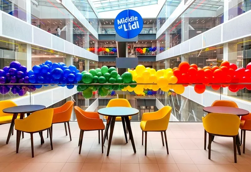 Lidl-Pride-Garlands-2022-6-800x548.jpg