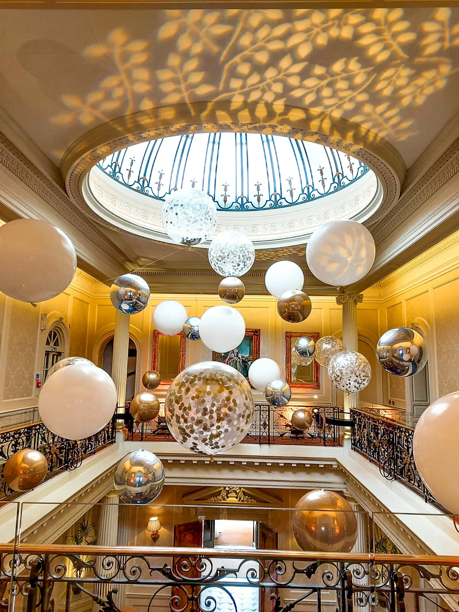 30th Birthday - Hedsor House - Window Spills (10).jpg