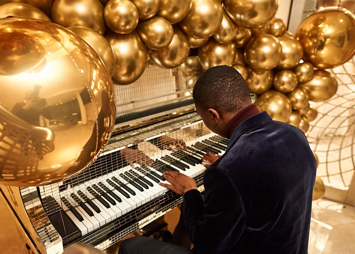 The Dorchester - Staircase & Piano - Christmas 2021 - Professional (4).jpg